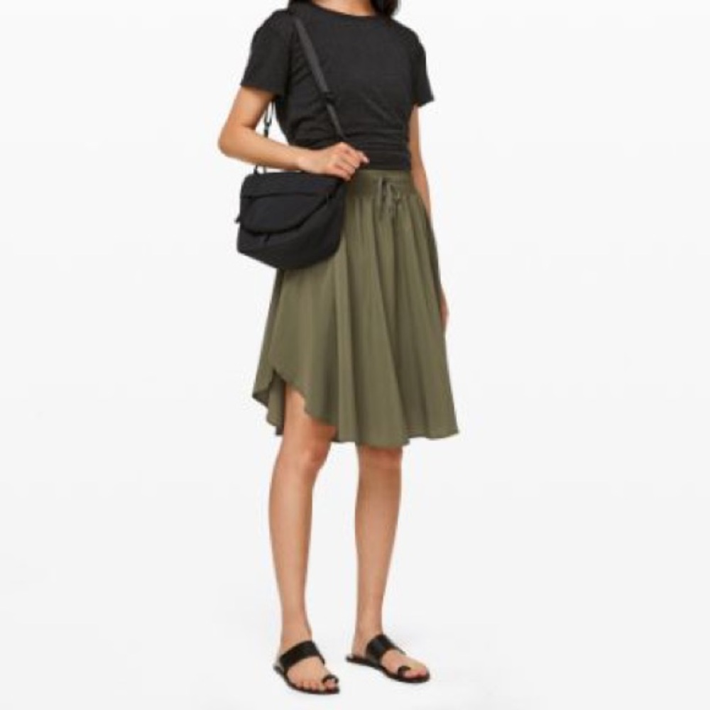 Lululemon everyday skirt size 6 in military green